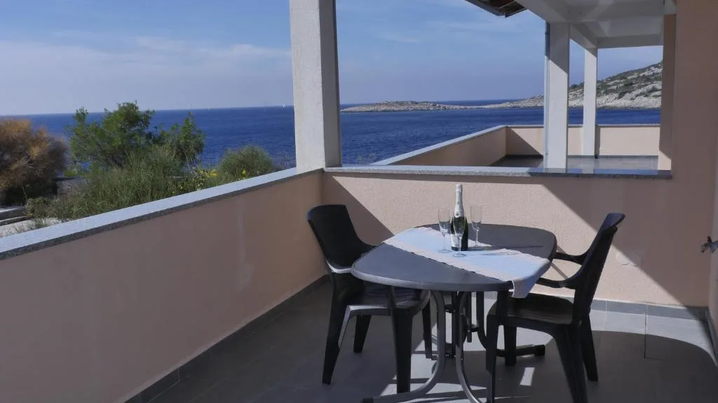 Balkon Studija s pogledom prema moru